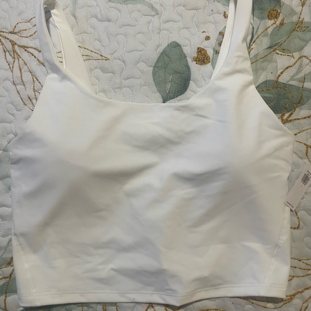 Chic White Cropped Tank Top
